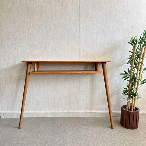 W48 Lento: Console Table