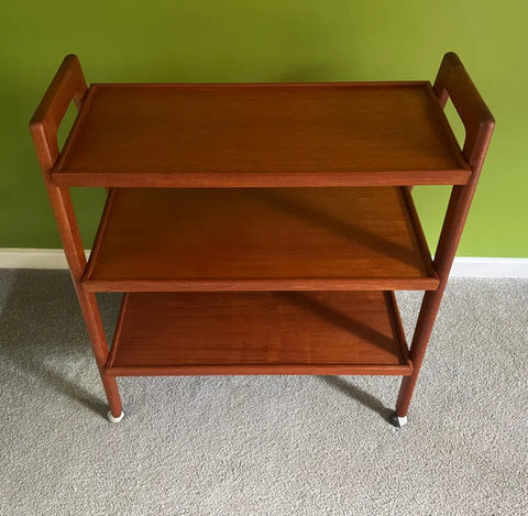 W73Serveo: Tea Trolley