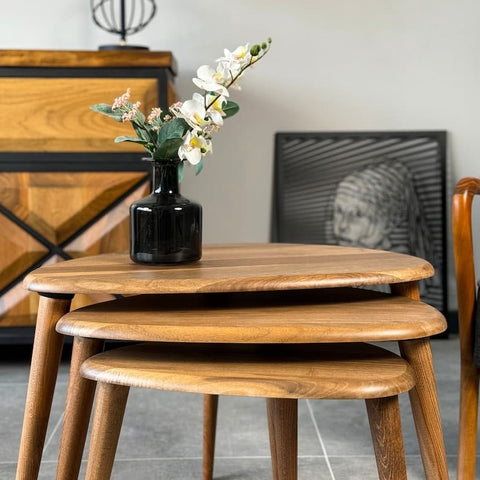 W83 Aurox: Side Table