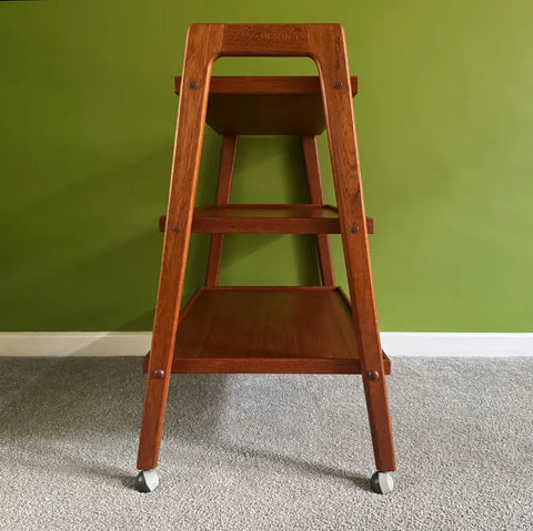 W73Serveo: Tea Trolley