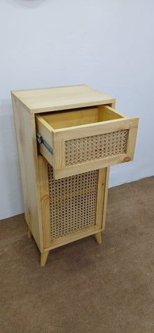 R55 Peacock: Rattan Cabin