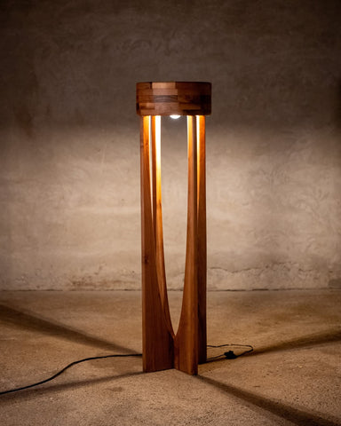 W117 Lumora: Wooden Lamp