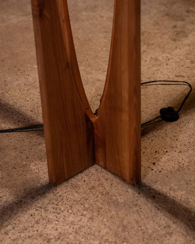 W117 Lumora: Wooden Lamp