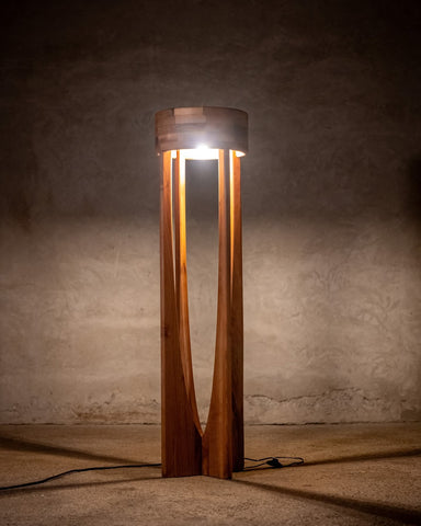 W117 Lumora: Wooden Lamp