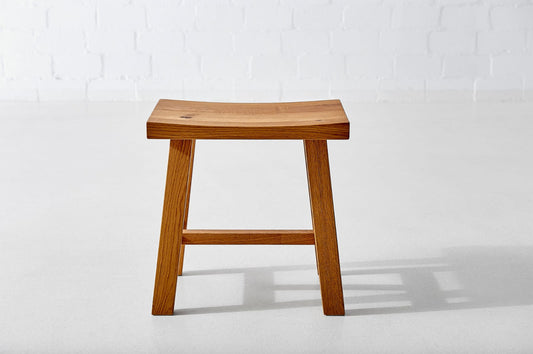 W36 Ravia:  Lounge  Stool