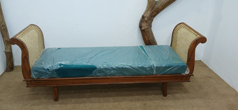R54 Reed: Rattan Deewan