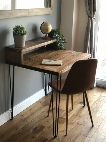 H90 Tavro: Study Table