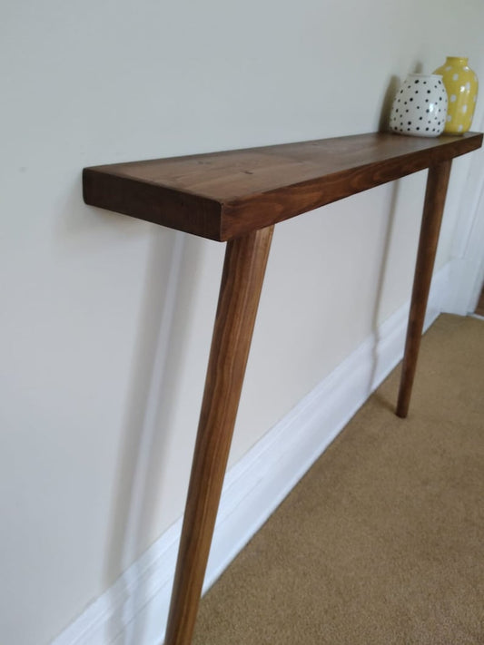 W50LuxeTail: Console Table