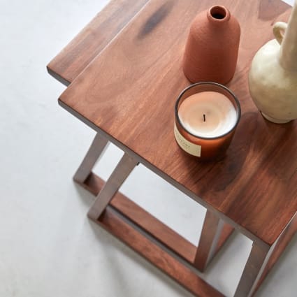 W105 Zen: Solid Wood Nesting Table