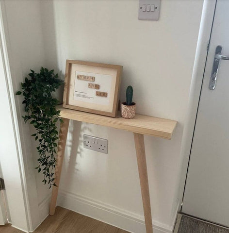 W50LuxeTail: Console Table