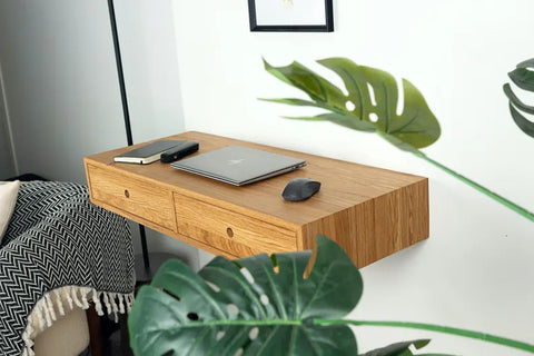 W66 Timbera: Study Table