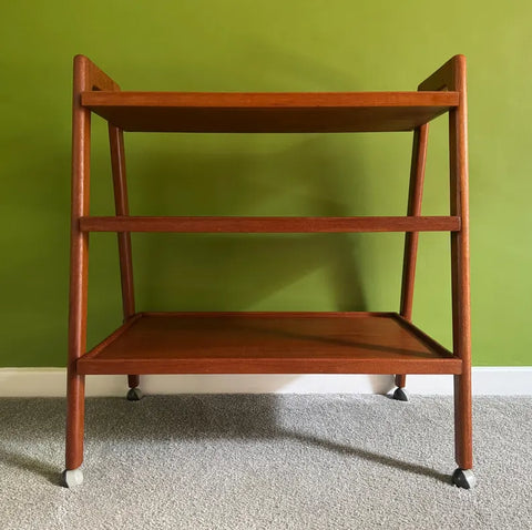 W73Serveo: Tea Trolley