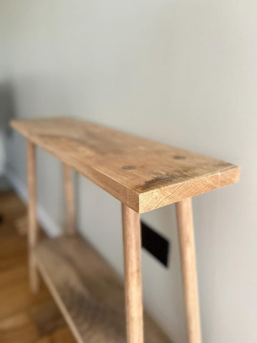 W52 Grandeur: Console Table