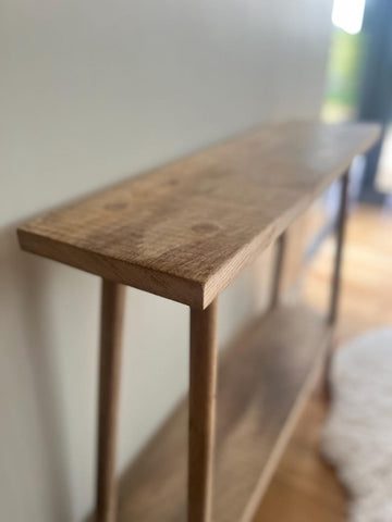 W52 Grandeur: Console Table