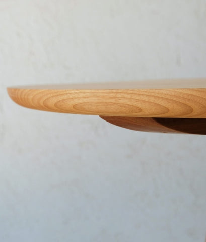 W105 Moda: Solid Wood  Round Dinning Table