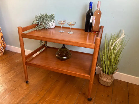 W74 Movro: Tea Trolley