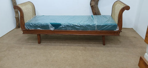 R54 Reed: Rattan Deewan