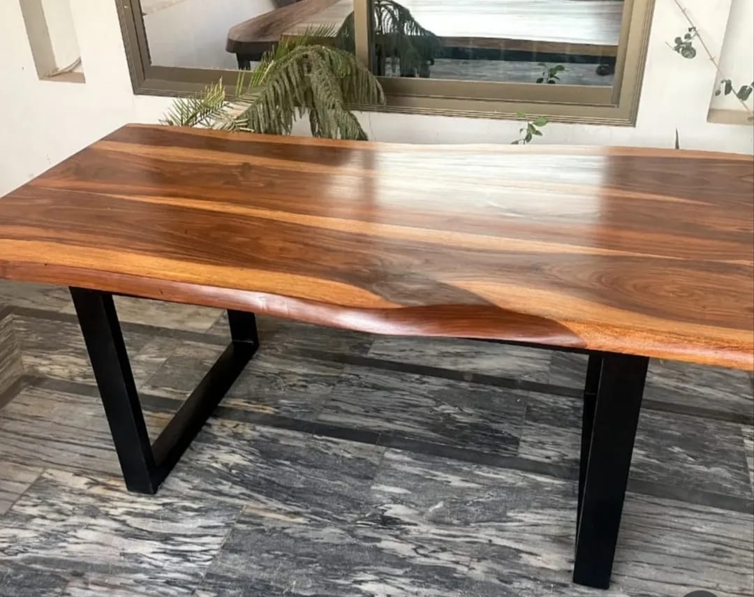 Dining table surface finish close-up