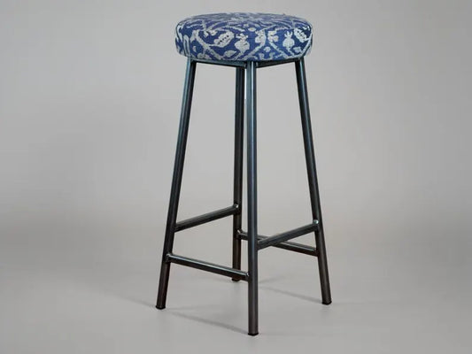 H60 Kavro: Bar Stool