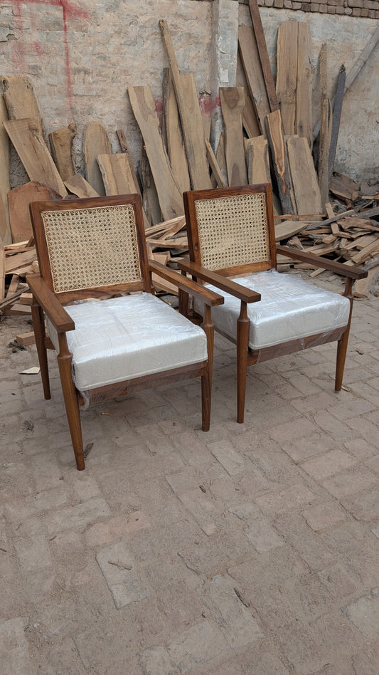 R46 PureWeave: Rattan Lounge  Chair