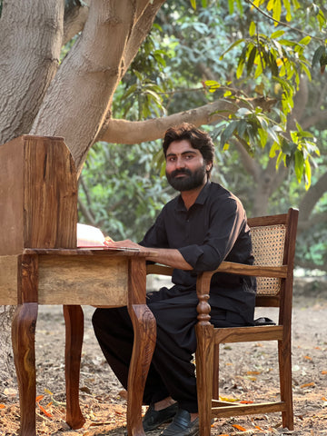 R26 Mokaan: Canework Chair