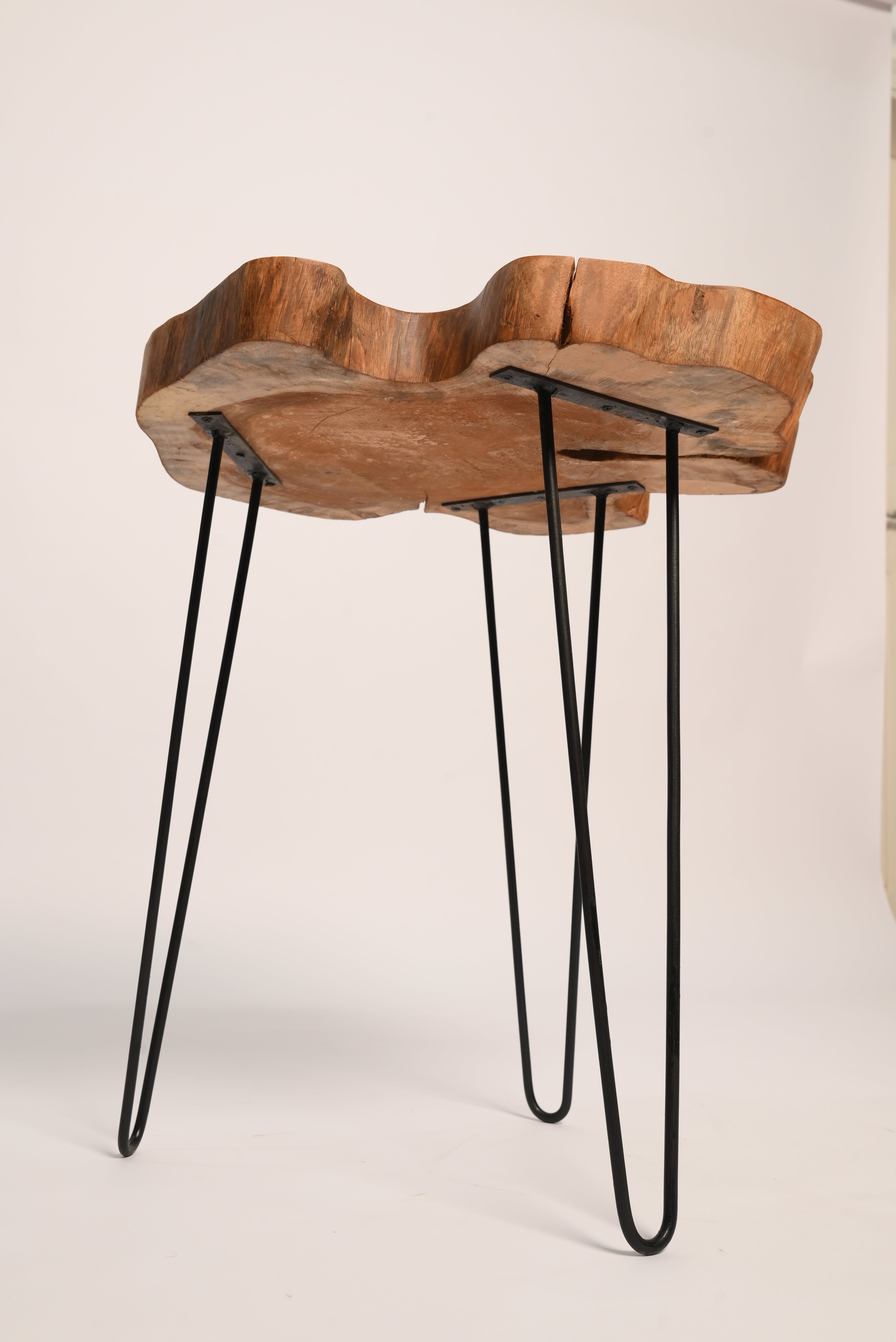 Live edge wood table, close-up of natural edge