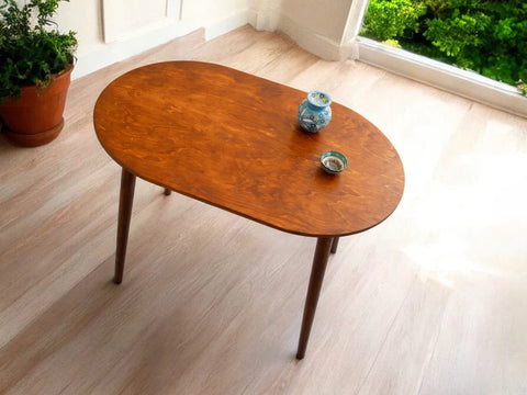 W41 Valentine: Dining Table
