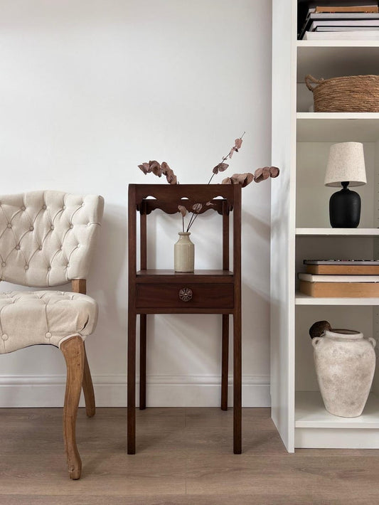 W46Kairo: Console Table