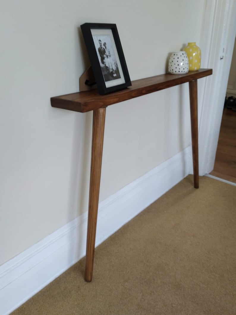 W50LuxeTail: Console Table