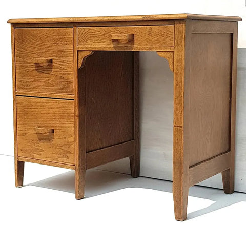 W62 Studix: Study Table