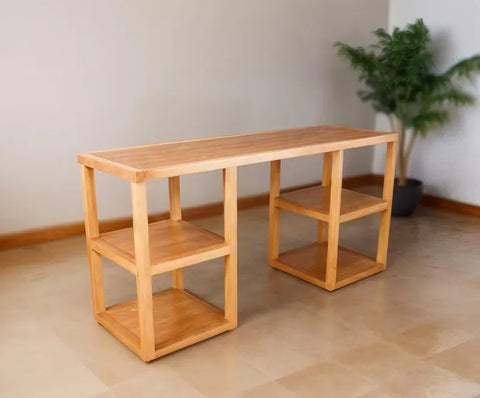 W70 Cedro: Study Table