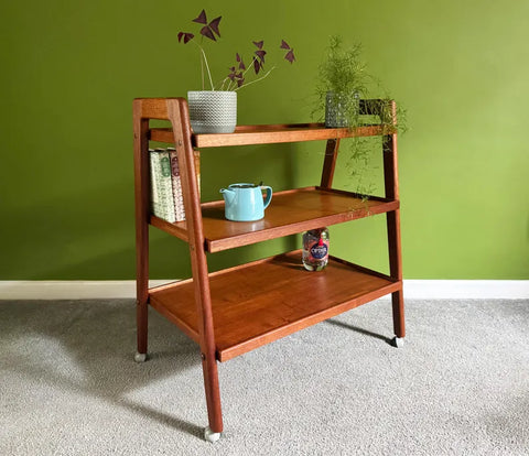 W73Serveo: Tea Trolley
