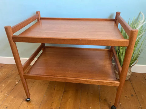 W74 Movro: Tea Trolley