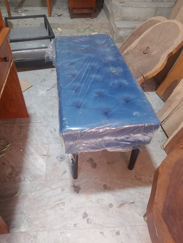 P29 Cozy Cubs: Modern Bench