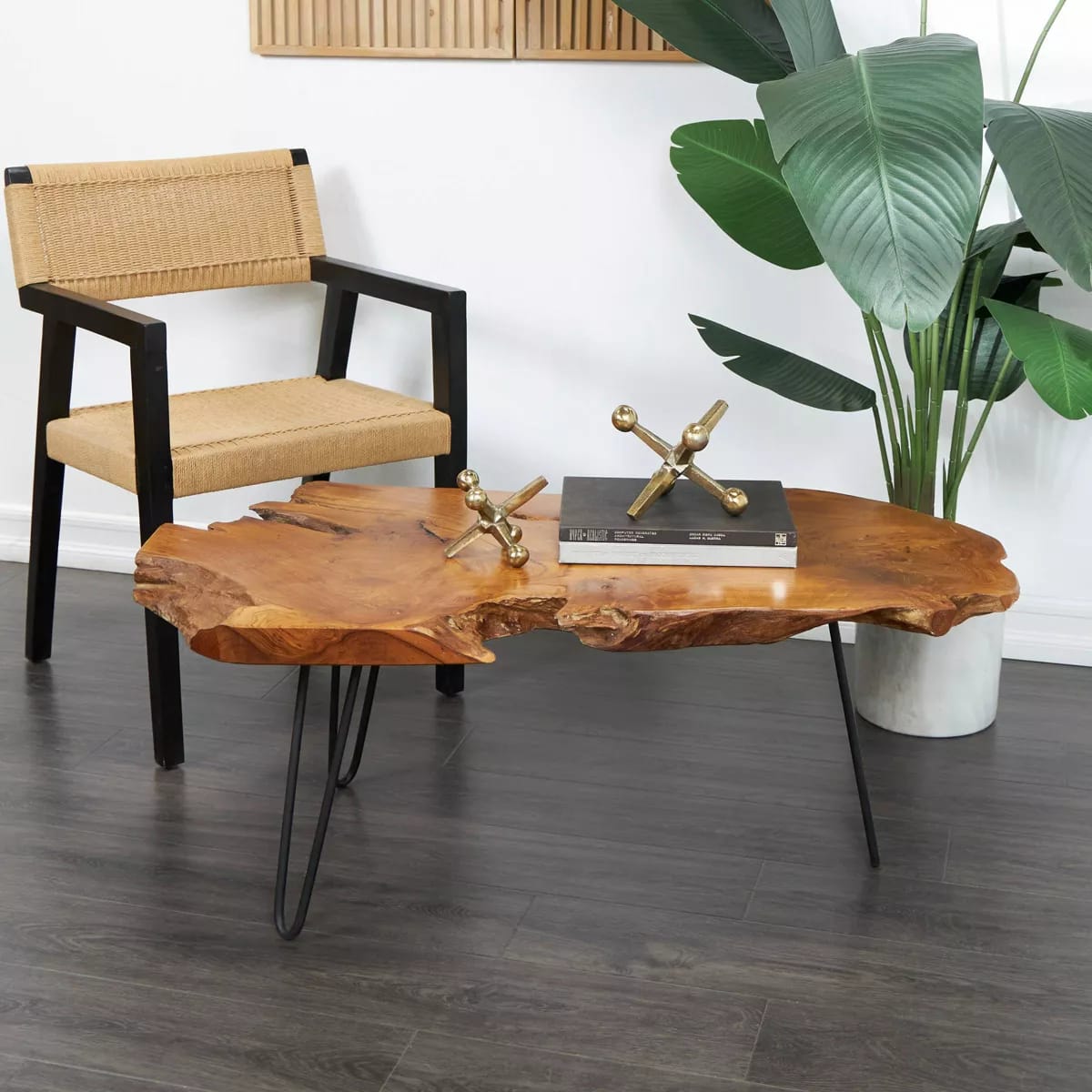 Wudra live edge coffee table in living room setting