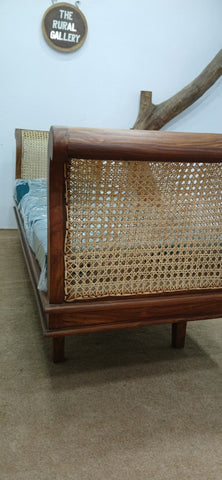 R54 Reed: Rattan Deewan